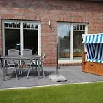 Inselparadies - Neubauwohnung Mit Grosser Terrasse, Strandkorb Und Garten.