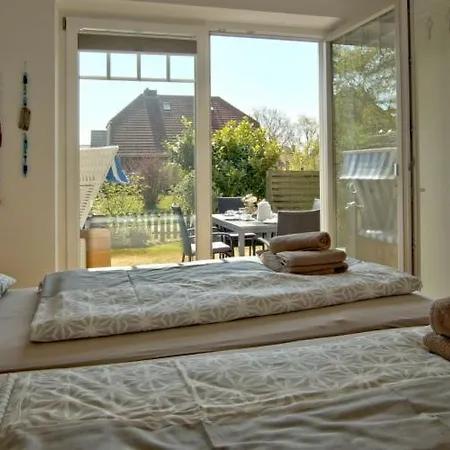 Inselparadies - Neubauwohnung Mit Grosser Terrasse, Strandkorb Und Garten. * ヴァンガーオーゲ