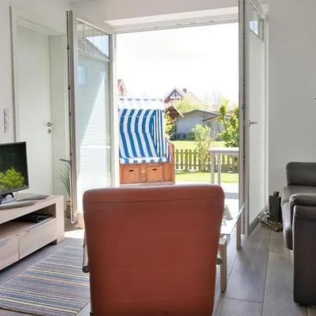 アパート Inselparadies - Neubauwohnung Mit Grosser Terrasse, Strandkorb Und Garten.