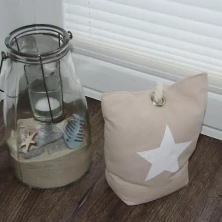 Inselparadies - Neubauwohnung Mit Grosser Terrasse, Strandkorb Und Garten. * Wangerooge