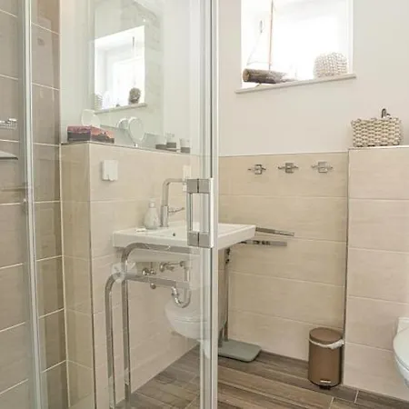 Inselparadies - Neubauwohnung Mit Grosser Terrasse, Strandkorb Und Garten. Apartmán