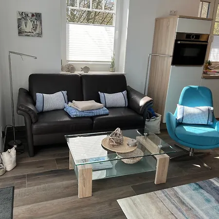 Inselparadies - Neubauwohnung Mit Grosser Terrasse, Strandkorb Und Garten. Wangerooge