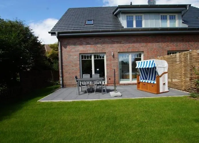 Inselparadies - Neubauwohnung Mit Grosser Terrasse, Strandkorb Und Garten. * Вангероге