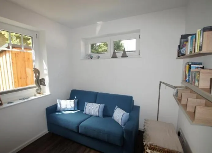 Inselparadies - Neubauwohnung Mit Grosser Terrasse, Strandkorb Und Garten. Апартаменты Вангероге